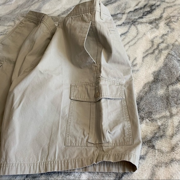 Men's Dockers Cargo Shorts Size 42 - Picture 2 of 7